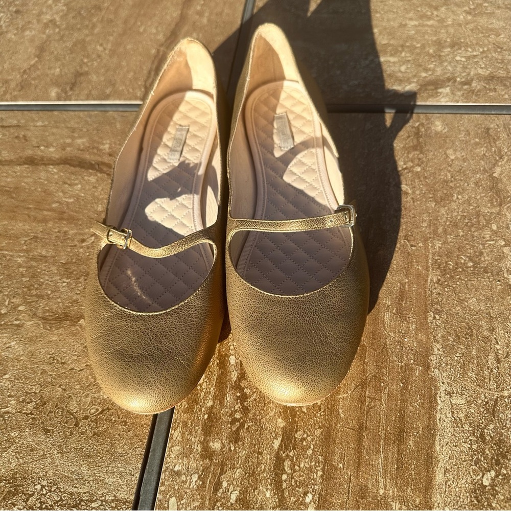 Uterque Gold Mary Jane Flats size 36